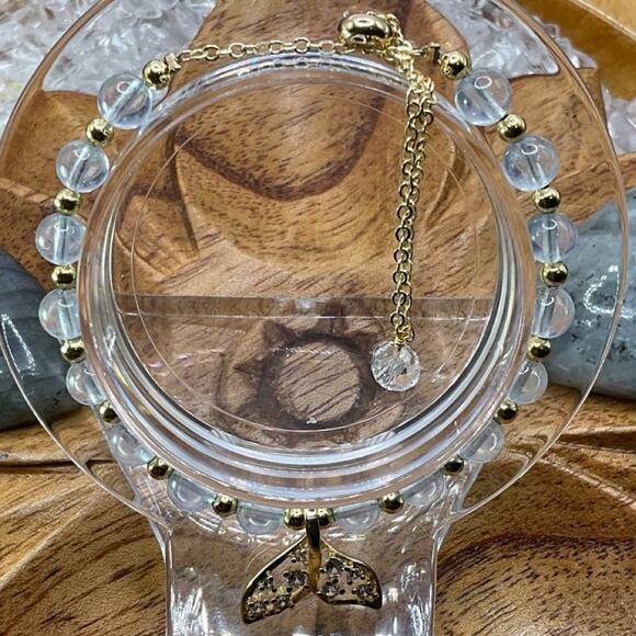 Cute Glass Bead Bracelet with Mermaid Tail Charm - Picture 4 of 5